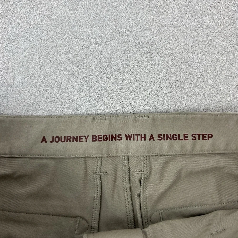Rhone Commuter Pants 31x29 Beige Slim Fit Golf Stretch Performance Casual‎ *Flaw